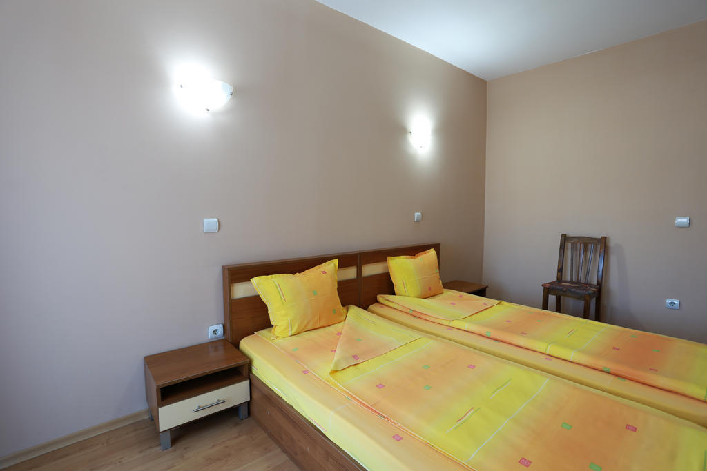 Acropolis Hotel Pazardzhik Room photo
